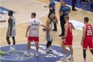 Φενέρ-Ολυμπιακός 82-71: Λάθη, ριμπάουντ έφεραν την ήττα στην πρεμιέρα- Επίθεση Γιασικεβίτσιους σε Μπαρτζώκα [βίντεο]