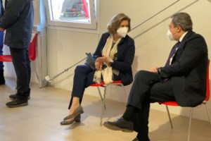 Ιταλία: Υποχρεωτικός ο εμβολιασμός των υγειονομικών - Όποιος αρνείται, θα μετατίθεται ή δεν θα πληρώνεται