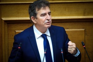 Χατζηδάκης στο Tiktok: Το 2025 κάνουμε πράξη 5 βασικές δεσμεύσεις μας