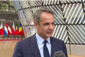 Μητσοτάκης στο Politico: "Υπάρχει ένας ελέφαντας στο δωμάτιο" - Xρειαζόμαστε ευρωπαϊκή χρηματοδότηση για την άμυνα