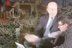 Τουρκία: Παραιτήθηκε ο δημοσιογράφος που χαστούκισε τον ηχολήπτη και έγινε viral παγκοσμίως [βίντεο]
