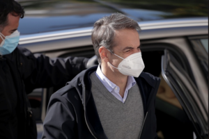 Σαφές μήνυμα Μητσοτάκη σε γιατρούς και νοσηλευτές: Πρέπει να εμβολιαστείτε όλοι και πρώτοι για να δώσετε το παράδειγμα - εικόνα 6