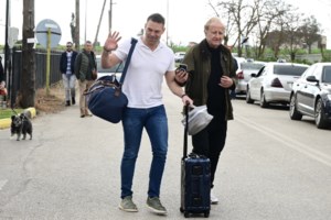 Κασσελάκης: Video από τις ετοιμασίες για το στρατό με τρολάρισμα στον Ευαγγελάτο και "ζακέτα να πάρεις" από τη μαμά του - εικόνα 2