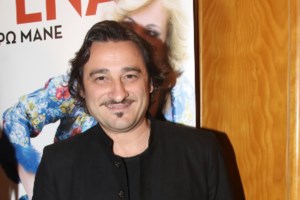 Βασίλης Χαραλαμπόπουλος για την έκρηξη στη Συγγρού: "Η γυναίκα μου έμεινε στα χέρια μου δύο φορές" - εικόνα 2