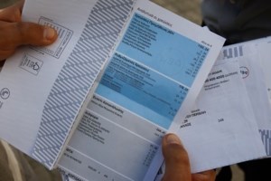 Νέα δεδομένα στα τιμολόγια ρεύματος: Γιατί είναι διπλάσιο το κόστος στο πράσινο σε σχέση με το μπλε