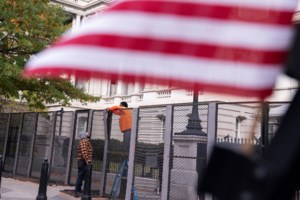 Εκλογές ΗΠΑ 2024: Ο Μικ Τζάγκερ στο πλευρό της Κάμαλα Χάρις - Οι φωτογραφίες με τις 4 κόρες και τους 2 γιους του - εικόνα 2