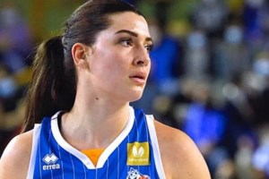 Μαριέλλα Φασούλα: Η κούκλα κόρη του Παναγιώτη Φασούλα ποζάρει με μαύρο μαγιό και "ρίχνει" το Instagram [Εικόνες] - εικόνα 3