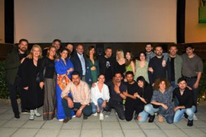 "Κάνε ότι κοιμάσαι": Καρέ-καρέ το συγκλονιστικό φινάλε μέσα από 10 φωτό - Ο Μηνάς σκορπά τον θάνατο - εικόνα 2