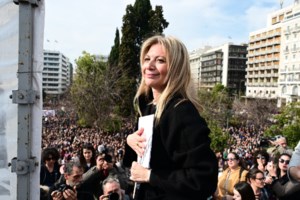 Αινιγματική ανάρτηση Καμμένου για Τέμπη: Τι έκαναν οι αξιωματικοί της Πολεμικής Αεροπορίας με το σημειωματάριο; - εικόνα 2