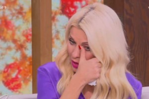 Ελένη Μενεγάκη: Αποκάλυψε ότι νόσησε από κορονοϊό και ήταν καλοκαίρι