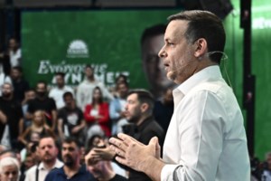 Η Νάντια Γιαννακοπούλου "δείχνει" τον Χάρη Δούκα για την Κυριακή: "Για ένα νέο ξεκίνημα με νέα ορμή"