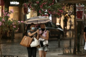 Υδροστρόβιλος στον Μεσσηνιακό κόλπο - Μπουρίνι σάρωσε την Καλαμάτα [Βίντεο]