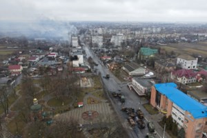 Μικρός Ήρωας: Σκυλάκι Jack Russel μυρίζει και ξεθάβει ρωσικές νάρκες στην Ουκρανία