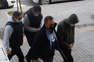 Θεσσαλονίκη: Ιατροδικαστική εξέταση σοκ για τον 15χρονο - Η σφαίρα τον βρήκε στο μάτι, ακαριαίος ο θάνατος [εικόνες] - εικόνα 2