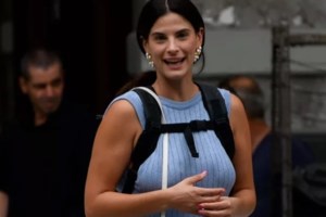 Χριστίνα Μπόμπα: Η φωτογραφία με την φουσκωμένη κοιλίτσα φούντωσε τις φήμες για νέα εγκυμοσύνη - εικόνα 2