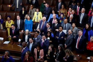 Λευκός καπνός στις ΗΠΑ: Ο Κέβιν Μακάρθι πρόεδρος της Βουλής των Αντιπροσώπων μετά από 15 ψηφοφορίες - εικόνα 2