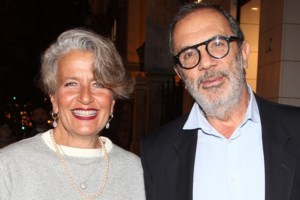 Λουκία Παπαδάκη: "Κόβεται το σεξ;" - Ακομπλεξάριστη υιοθετεί την επική ατάκα από το "Παρά πέντε" - εικόνα 2