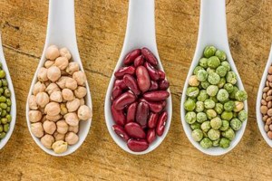 Εορταστικό ωράριο 2024: Πότε ξεκινάει, ποιες Κυριακές θα είναι ανοιχτά τα καταστήματα - εικόνα 2