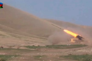 Ναγκόρνο Καραμπάχ: Οι μάχες συνεχίστηκαν όλη τη νύχτα - Στις φλόγες του πολέμου η περιοχή - εικόνα 2