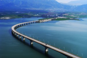 Σέρβια: "Θα μπορούσε να μας πέσει η γέφυρα", λέει ο μηχανικός-προϊστάμενος και επιβλέπων του έργου