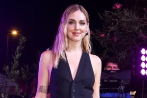 Η Κιάρα Φεράνι στην Αθήνα: Ποιοι Ελληνες επώνυμοι πήγαν στο δείπνο της - Η αδιαθεσία που την ταλαιπωρεί - εικόνα 3