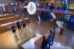 Ελένη Φουρέιρα: "Παραμιλά" το Twitter με τη super sexy εμφάνισή της στο House of Fame [Βίντεο]