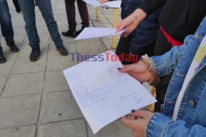 Μαθητικό Συνέδριο Πληροφορικής: Μαθητές δημιούργησαν σύστημα εξαερισμού αιθουσών και ρομπότ με αντισηπτικό