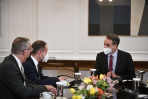 Μητσοτάκης: Επίσκεψη στο Μουσείο Μοντέρνας Τέχνης με μαθητές από το Σκαγιοπούλειο Ορφανοτροφείο [Εικόνες]