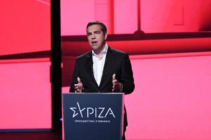 ΝΔ για Τσίπρα: Κατασκευάζει  ψεύτικους εχθρούς για ψεύτικους πολέμους, πορεύεται στον 21ο αιώνα με συνθήματα του 19ου