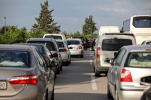 Κορονοϊός: Πρόστιμο 150 ευρώ για όποιον δεν φορά μάσκα σε ΜΜΜ, κομμωτήρια, καταστήματα [Βίντεο]