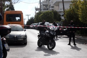 Γιώργος Καραϊβάζ: Η σπαρακτική ανάρτηση της Ζήνας Κουτσελίνη για τον θάνατο του συνεργάτη της