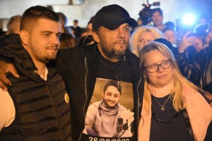 Πάνος Ρούτσι για Νίκο Καρβέλα: "Ερχόταν σχεδόν κάθε βράδυ χωρίς κάμερες - Το έκανε με την καρδιά του"