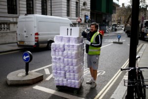 Διεθνής έρευνα αποκαλύπτει γιατί "ξεπούλησε" το χαρτί τουαλέτας εν μέσω πανδημίας - Απίστευτος ο λόγος!