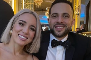 Καλομοίρα: "Γιατί έγινες έτσι, έχασες τη φυσική σου ομορφιά" - Δίχασε το διαδίκτυο με τις παρεμβάσεις στο πρόσωπό της