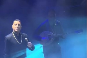 Καπουτζίδης: "Oσοι στέλνουν άσχημα μηνύματα δεν είναι χαρούμενοι, εύχομαι να το λύσουν" - "Στα π@#!...", είπε ο Μαζωνάκης