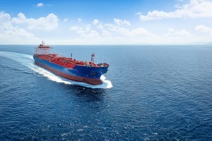 Χίος: Η στιγμή που το Super Puma της Πολεμικής Αεροπορίας διασώζει τραυματία ναυτικό εν μέσω κακοκαιρίας