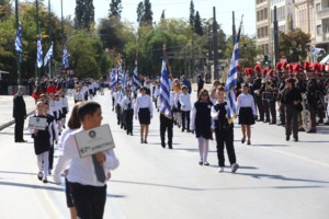 Σημαία 1.440 τετραγωνικών μέτρων υψώθηκε στο Ηράκλειο
