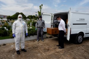 Τρίκαλα: Βρέθηκε νεκρή η γυναίκα που έπεσε στο Ληθαίο ποταμό [εικόνες και video]