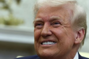 Ο Τραμπ απειλεί να βάλει δασμούς 200% στις σαμπάνιες και σε όλα τα ευρωπαϊκά κρασιά - Αντίποινα για το μπέρμπον - εικόνα 2