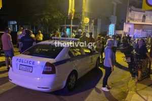 Θεσσαλονίκη: Μάνα κλείδωσε τα παιδιά της στο αυτοκίνητο για να κάνει... απεντόμωση στο σπίτι