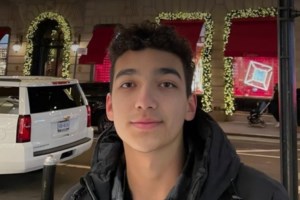 Χάος στη Γάζα: Ισραηλινοί πύραυλοι έπληξαν το νοσοκομείο Αλ Αχλί [εικόνες - βίντεο] - εικόνα 2