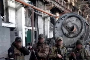 Ρωσία: Γνωστός στρατιωτικός μπλόγκερ οπαδός του Πούτιν, παραλαμβάνει το αγαλματίδιο- βόμβα που τον τίναξε στον αέρα [βίντεο] - εικόνα 6