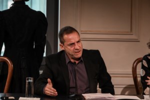 ΚΙΝΑΛ: Ανάγκη για επίταξη ιδιωτικών κλινικών για την αντιμετώπιση της έξαρσης της πανδημίας