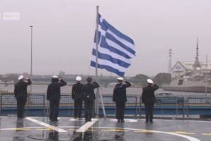Η Νίνα Κασιμάτη του ΣΥΡΙΖΑ καλωσορίζει τη φρεγάτα "Κίμων" - Είχε υπερψηφίσει τις αμυντικές δαπάνες