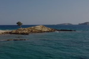 Tripadvisor: Δύο ελληνικές παραλίες στη λίστα με τις 25 καλύτερες του κόσμου για το 2024 - Για ποιες πρόκειται - εικόνα 3