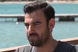 Συγκλονίζει ο Νίκος Πολυδερόπουλος: Μέχρι και σήμερα δεν ξέρουμε από τι πέθανε ο αδερφός μου