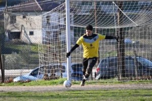 Τραγικό δυστύχημα για τον πρώην τερματοφύλακα του Πανσερραϊκού Ράντισα Ίλιτς – Έπεσε από μπαλκόνι και σκοτώθηκε - εικόνα 3