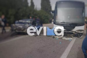 Σοκαριστικό τροχαίο στην Ηγουμενίτσα: Μηχανή καρφώθηκε στις ρόδες φορτηγού