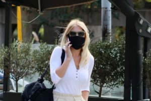 Η Φαίη Σκορδά έκανε το εμβόλιο κατά του κορονοϊού - εικόνα 2