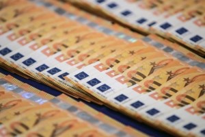 Ξεκινάει το εορταστικό ωράριο: Πώς θα λειτουργήσουν τα καταστήματα, ποιες Κυριακές θα είναι ανοιχτά